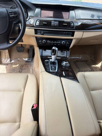 2012 BMW 5 Series 528i