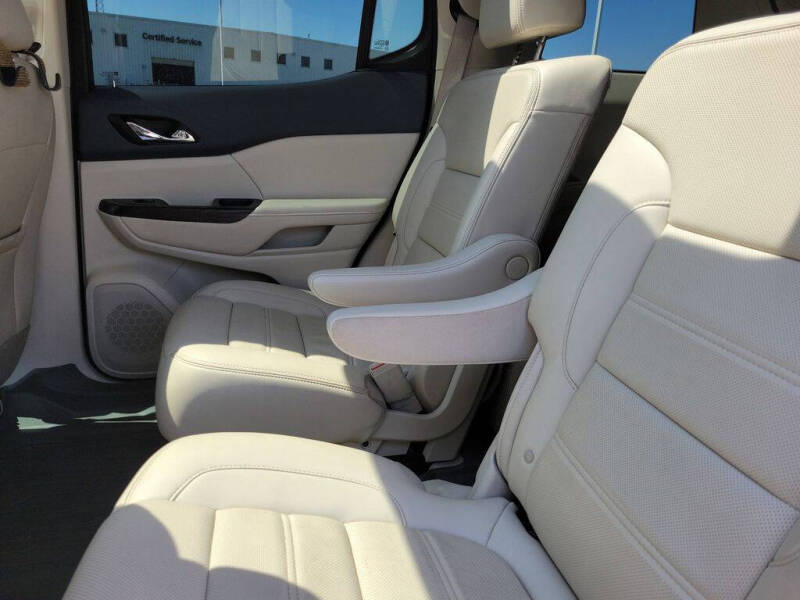 2021 GMC Acadia Denali