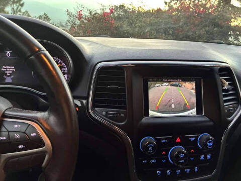 2018 Jeep Grand Cherokee Laredo E