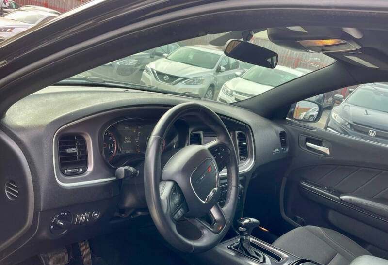 2019 Dodge Charger SXT