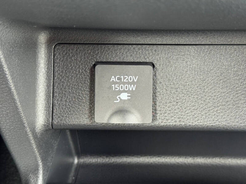 2024 Toyota Sienna XSE 7-Passenger