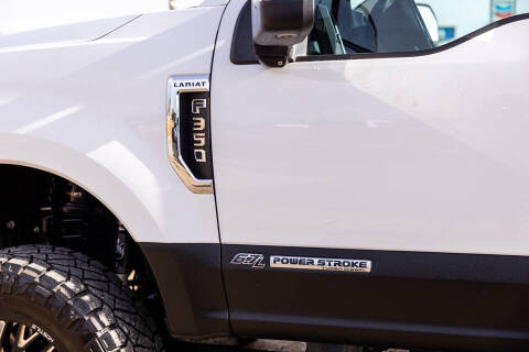 2017 Ford F-350 Super Duty Lariat