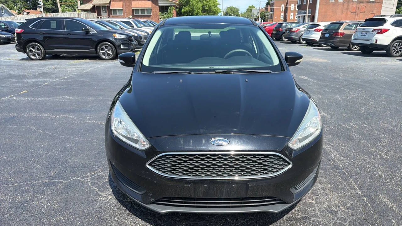 Black 2017 Ford Focus SE SE 4dr Sedan 2