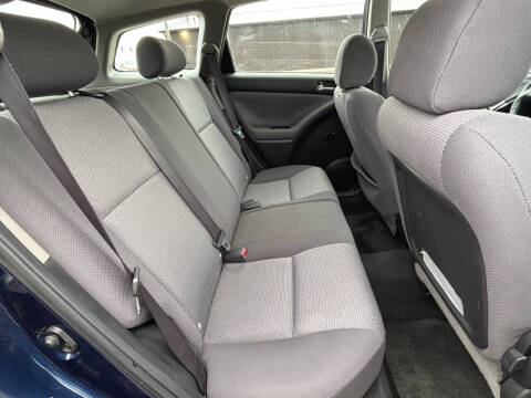 2005 Toyota Matrix XR