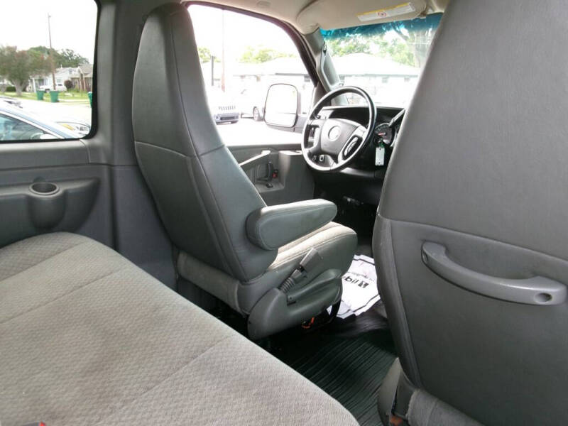 2021 Chevrolet Express LS 3500