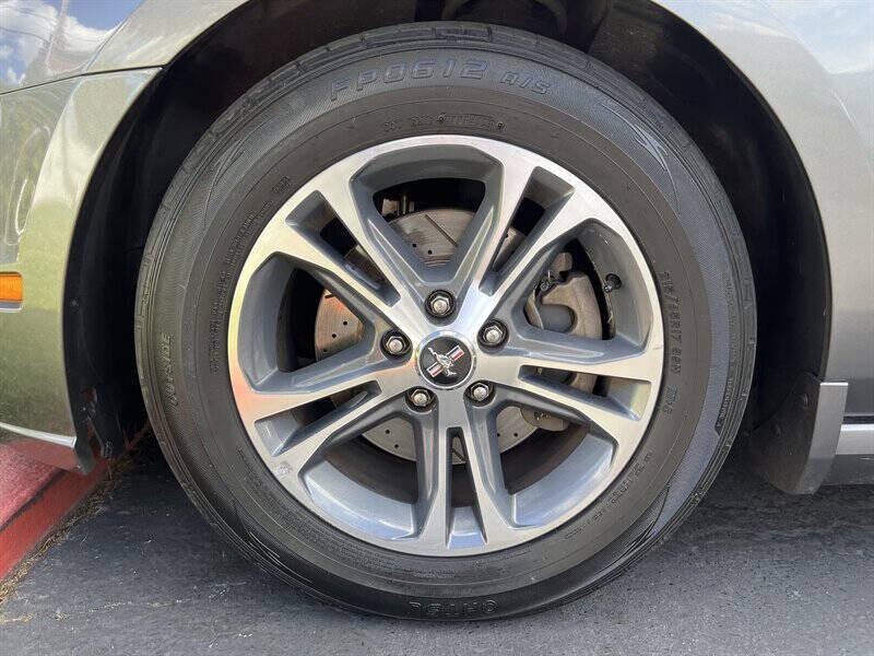 2014 Ford Mustang V6