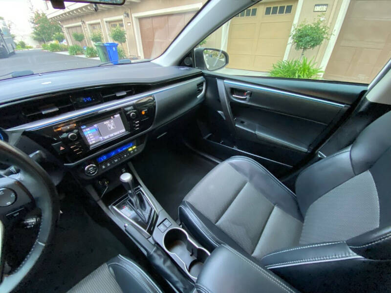 2015 Toyota Corolla S photo 10