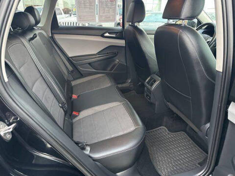 2022 Volkswagen Taos SE 4Motion