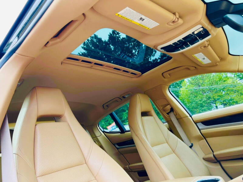 2011 Porsche Panamera