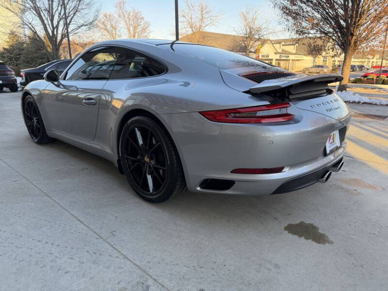 2017 Porsche 911 Carrera