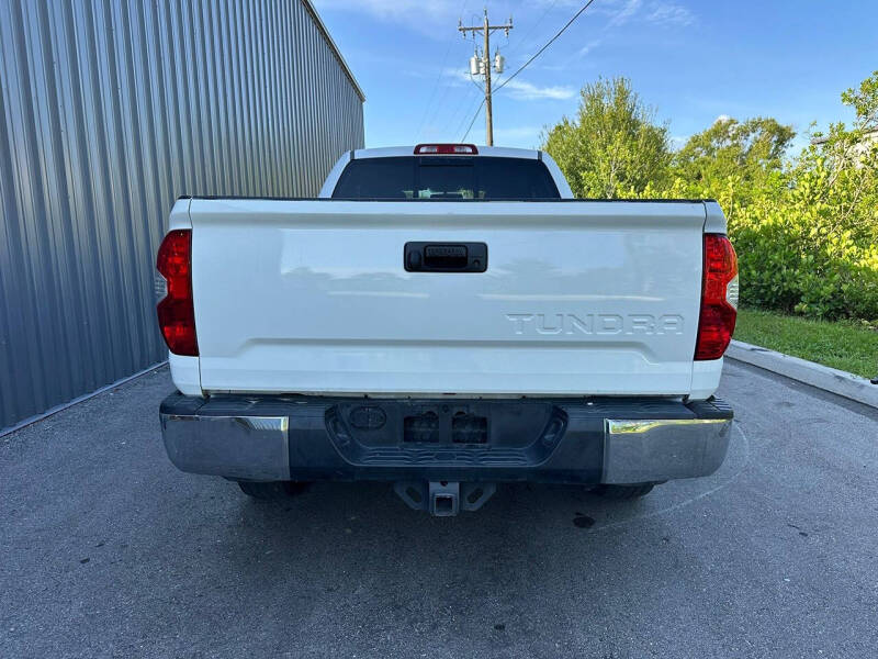 2014 Toyota Tundra SR5