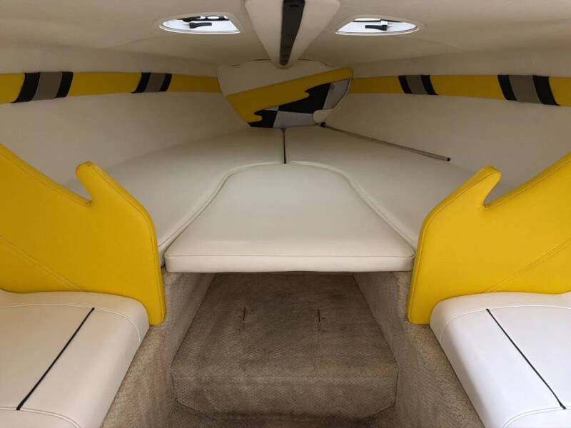 2003 Rinker 262 SS Captiva