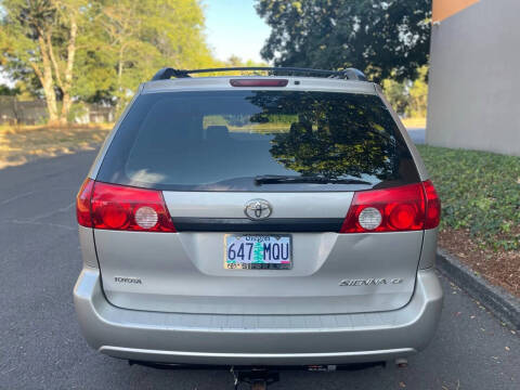 2004 Toyota Sienna