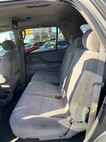 2003 Toyota Sequoia SR5