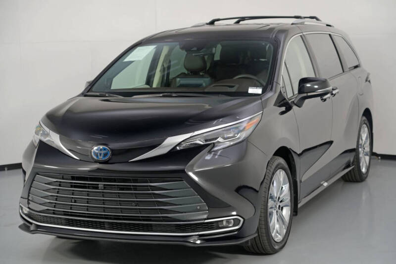 2024 Toyota Sienna Platinum 7-Passenger