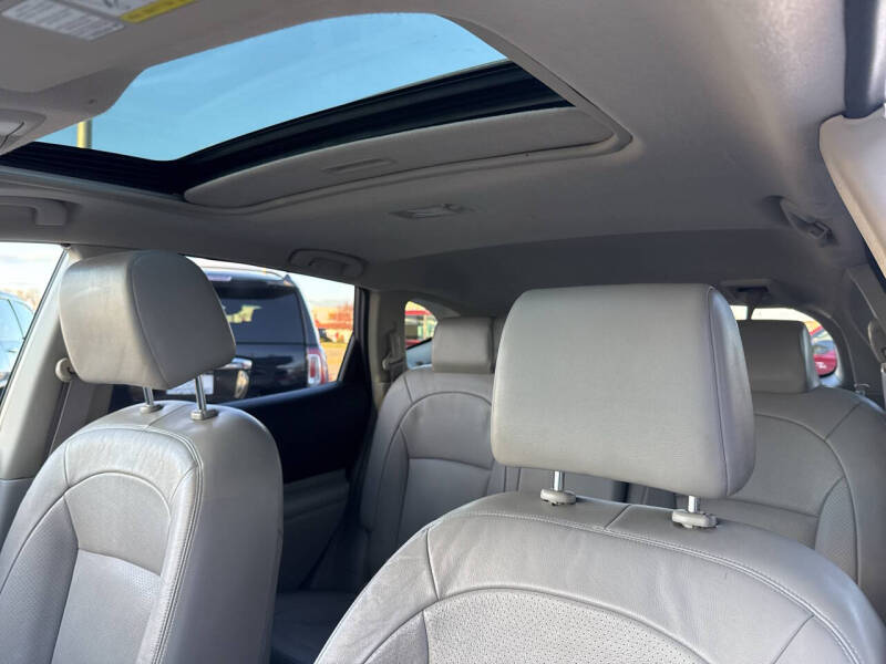 2013 Nissan Rogue SV w/SL Package