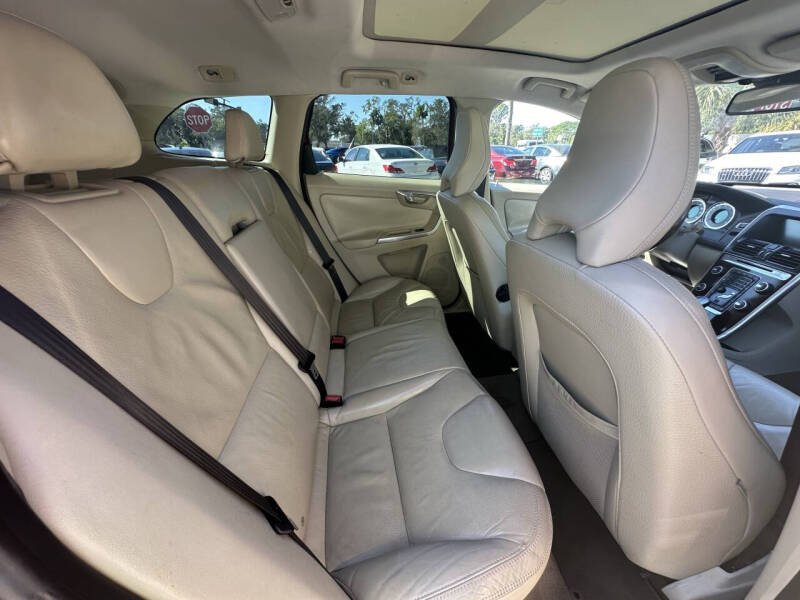 2013 Volvo XC60 3.2 Platinum