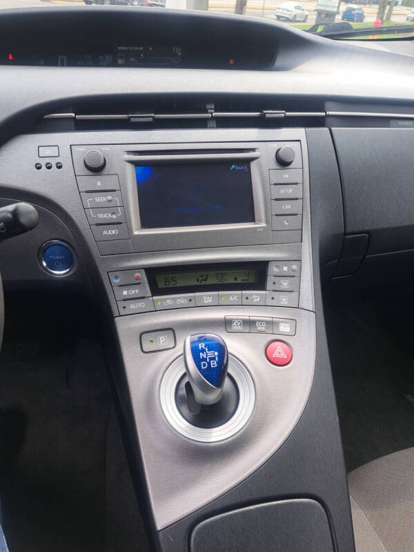 2013 Toyota Prius One