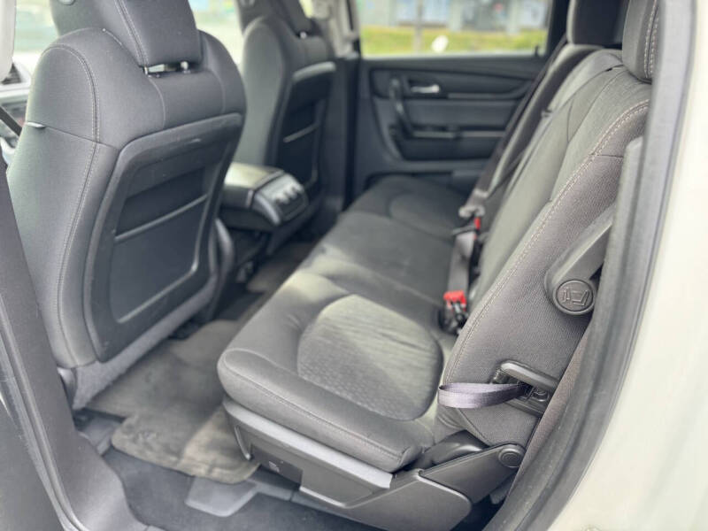 2015 GMC Acadia SLE-1