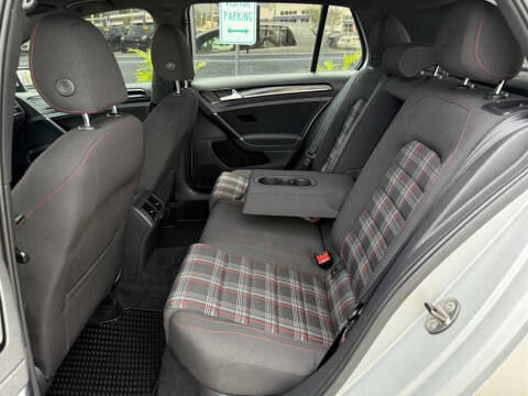 2015 Volkswagen Golf GTI S