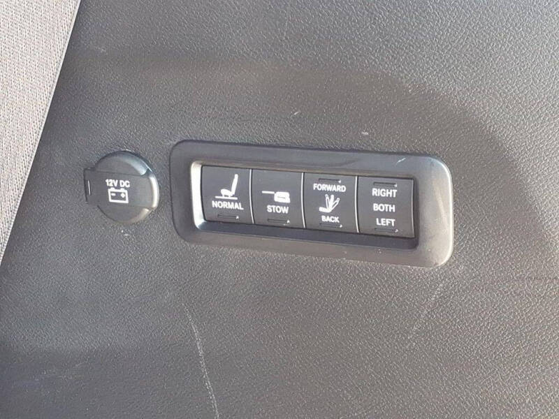 2025 Chrysler Pacifica Pinnacle