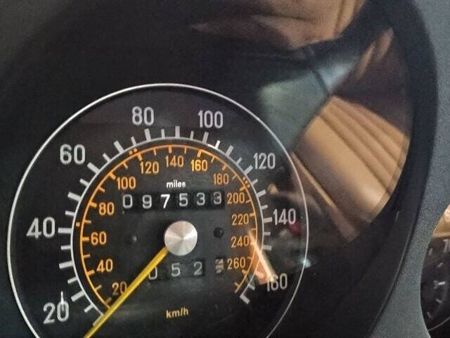 1988 Mercedes-Benz 560-Class 4