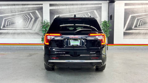 2022 GMC Acadia Denali