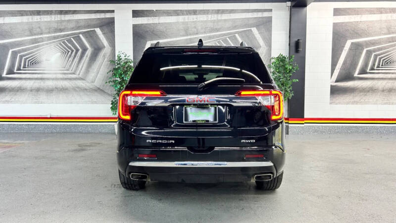 2022 GMC Acadia Denali