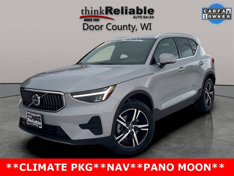 2025 Volvo XC40 Core's photo