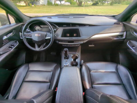 2020 Cadillac XT4 Premium Luxury