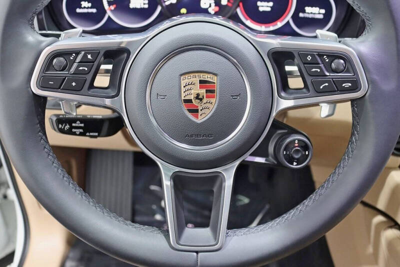 2023 Porsche Cayenne Coupe Platinum Edition