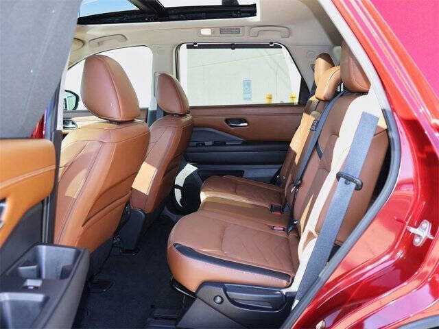 2023 Nissan Pathfinder Platinum