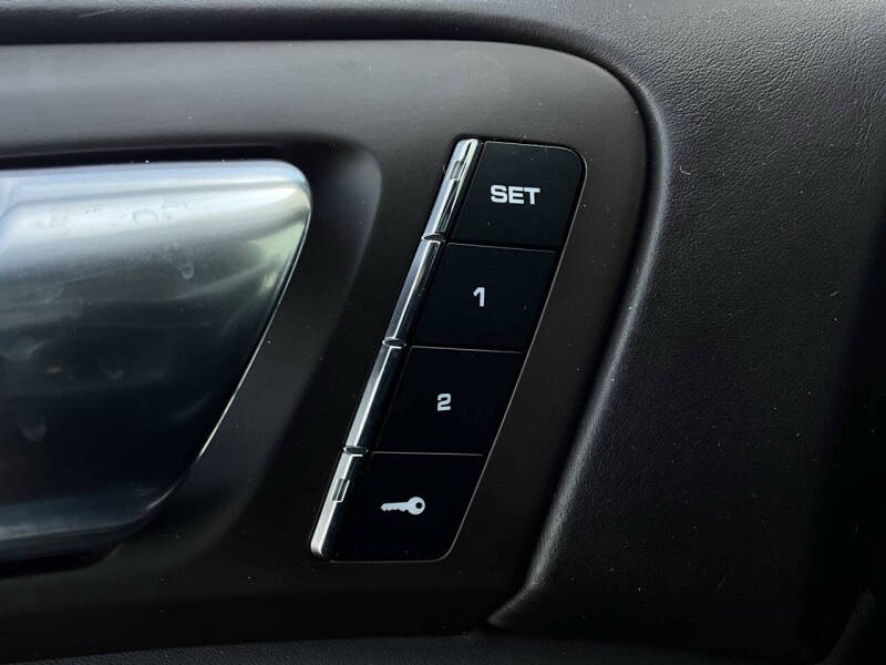 2016 Porsche Cayenne GTS