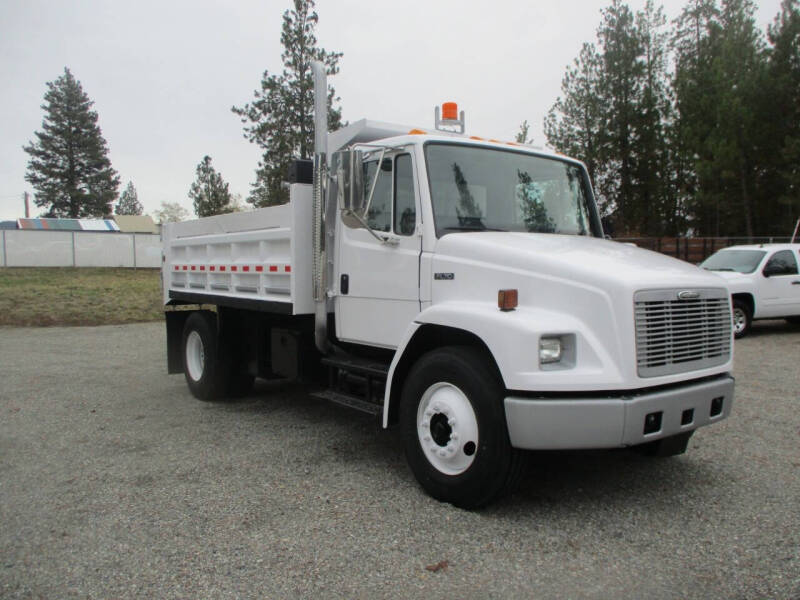 2001 Freightliner FL70 DUMP TRUCK FL70
