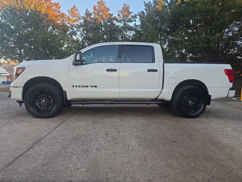 2018 Nissan Titan SV
