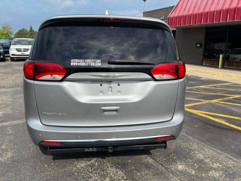 2020 Chrysler Pacifica Touring