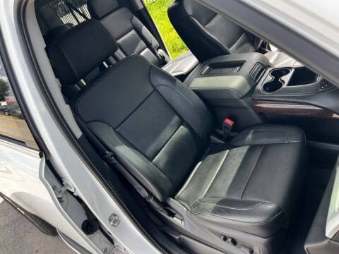 2017 GMC Yukon XL SLT