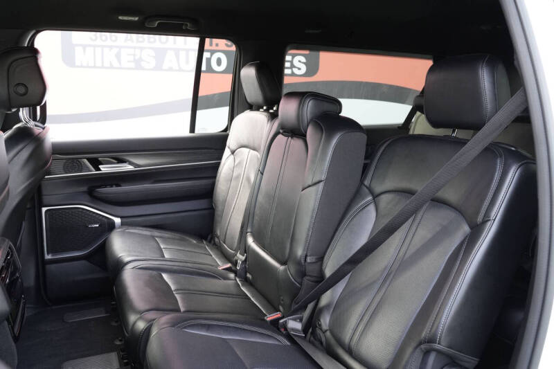 2024 Jeep Wagoneer L