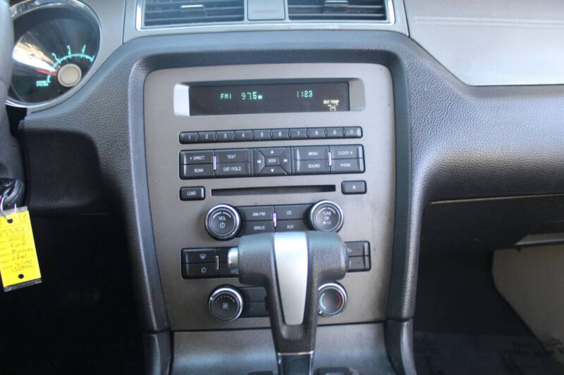 2010 Ford Mustang V6 Premium