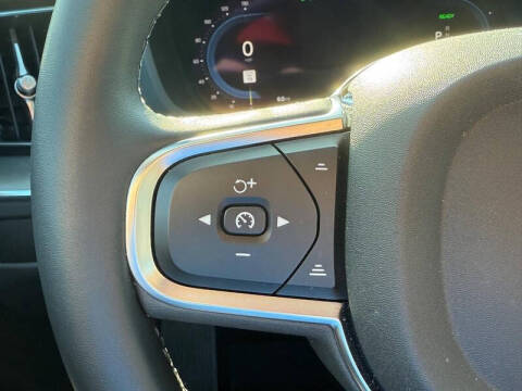 2025 Volvo XC60 T8 Core Dark Theme