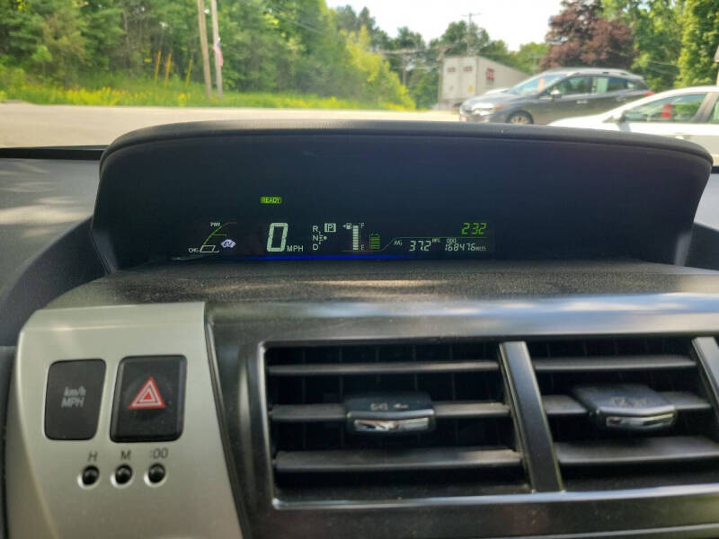 2013 Toyota Prius v Five