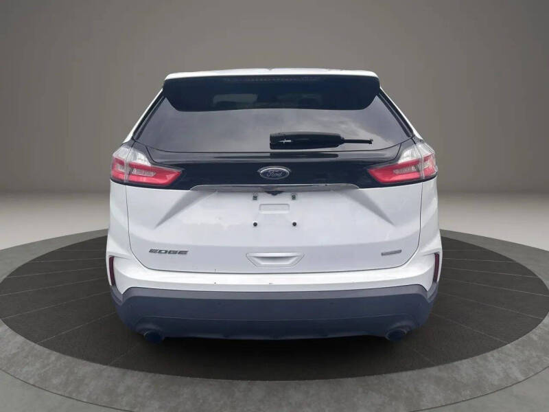 2020 Ford Edge SE