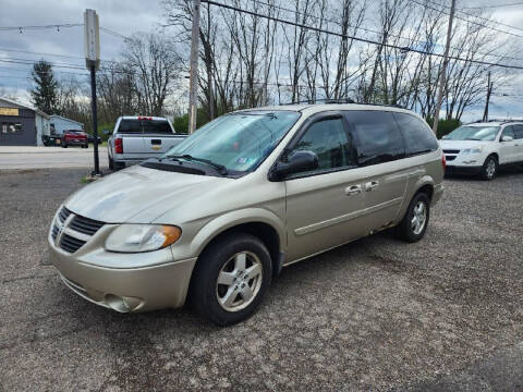 2006 Dodge Grand Caravan for sale at MEDINA WHOLESALE LLC in Wadsworth OH