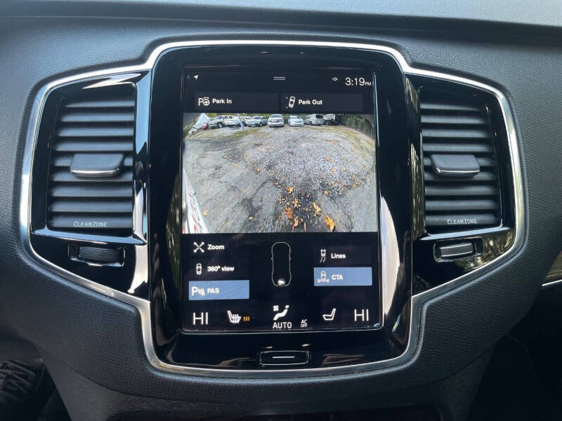 2016 Volvo XC90 T6 Momentum