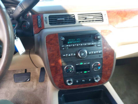 2014 Chevrolet Suburban LT