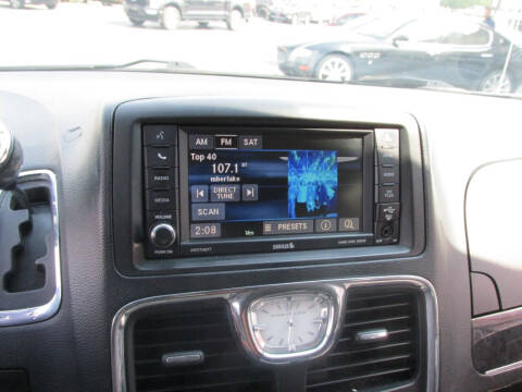 2015 Chrysler Town and Country Touring