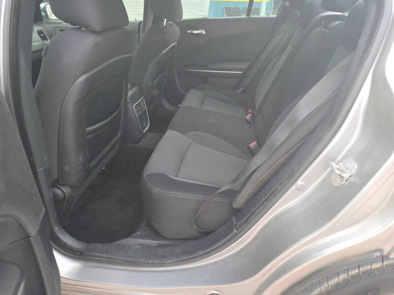 2015 Dodge Charger SE