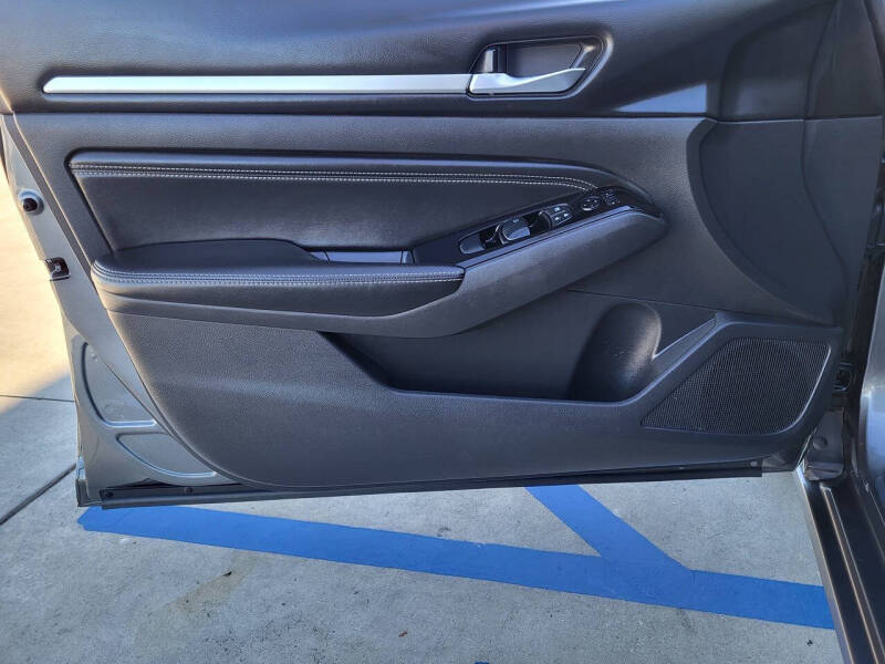 2021 Nissan Altima 2.5 SV