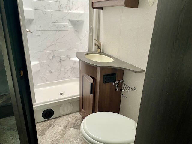 2021 FORESTER LE 2551DSC Class C 2551 DSC