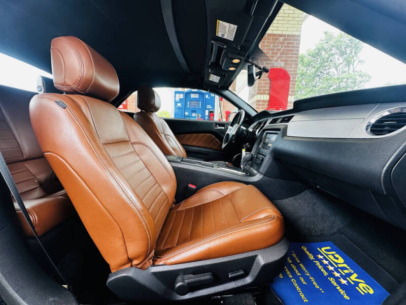 2014 Ford Mustang V6